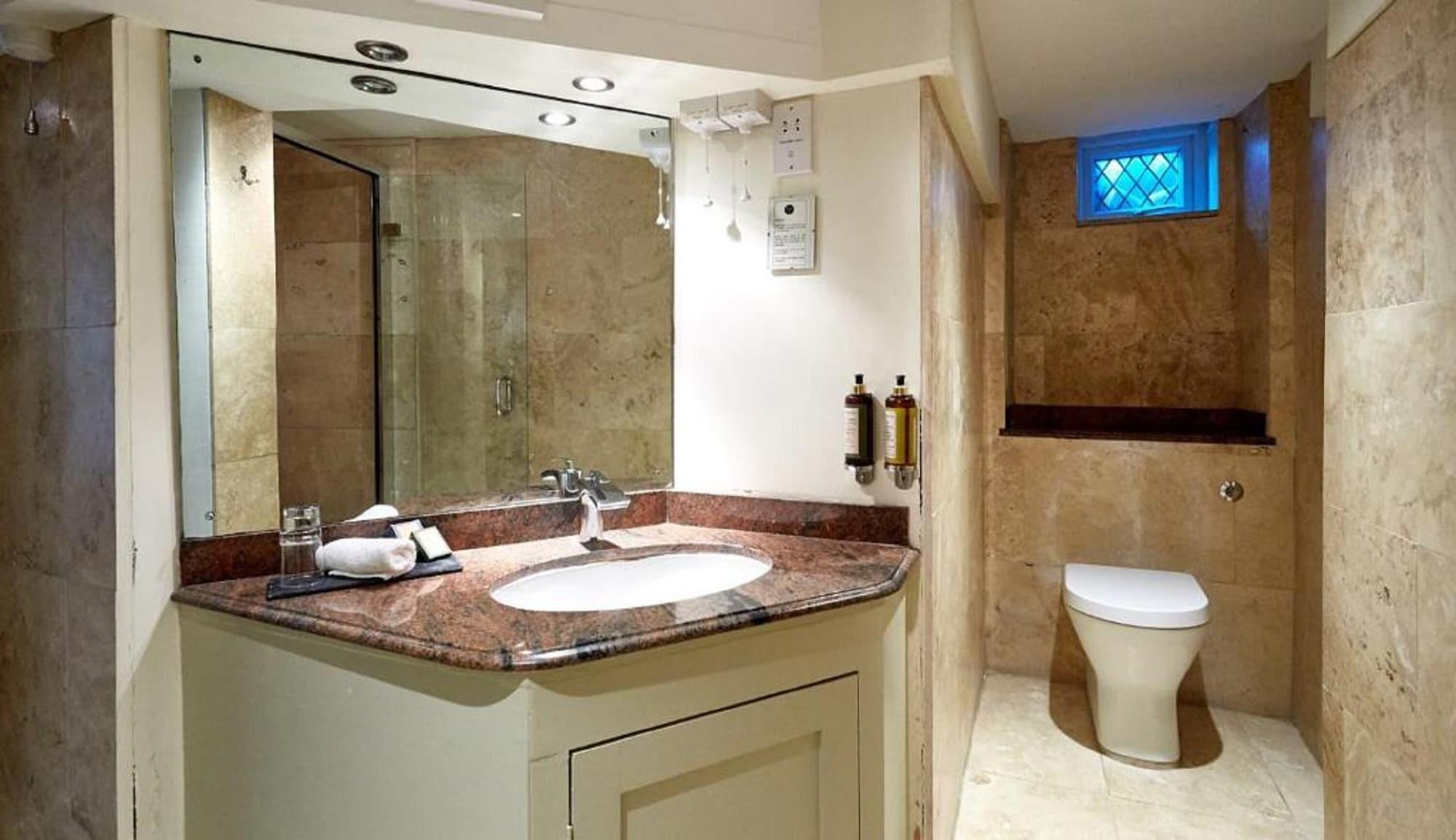 Dorian House Boutique B&B - Free Parking! Bath Luaran gambar Bathroom