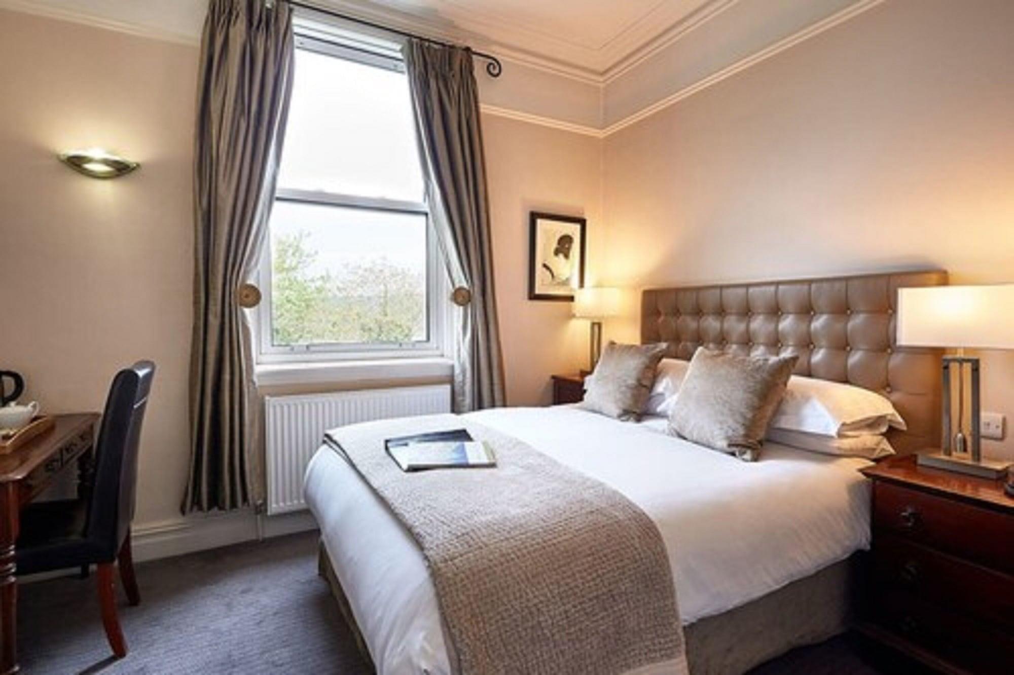 Dorian House Boutique B&B - Free Parking! Bath Luaran gambar A bedroom at the hotel