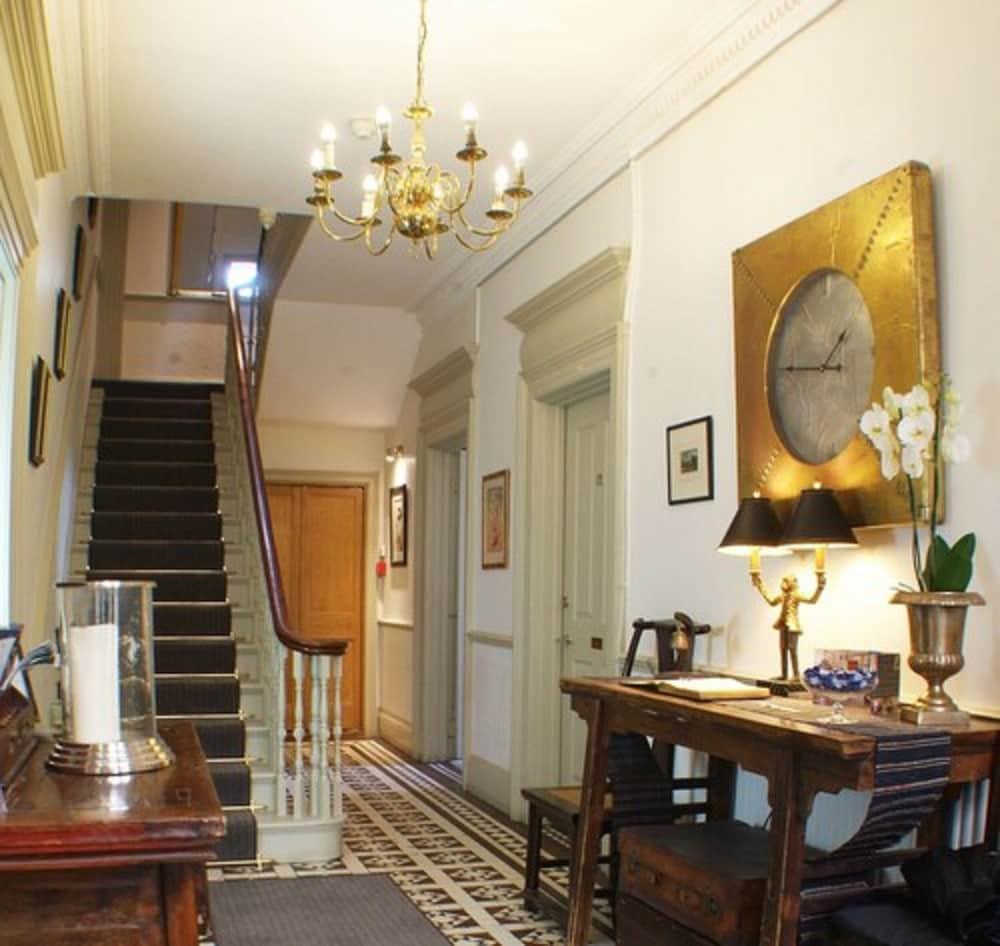 Dorian House Boutique B&B - Free Parking! Bath Luaran gambar The interior of the hotel